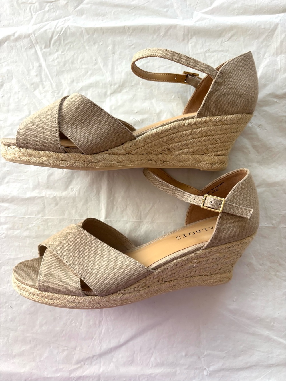 NWOT Talbots Tan Lurex Canvas Platform Wedge Sandals SZ 8.5 - Picture 4 of 14